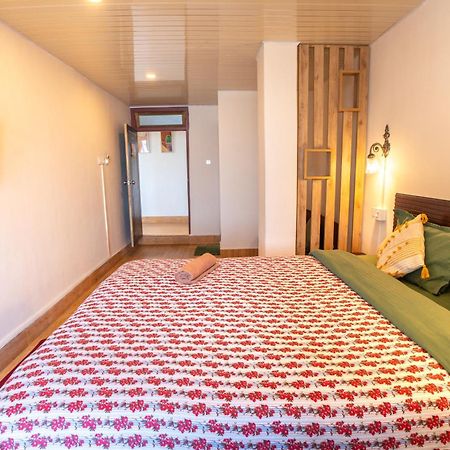 Monratino Himadrie -2 Mins Walk From Mall Road - All Rooms Have Kanchenjunga Mountain View Darjeeling  Exterior photo