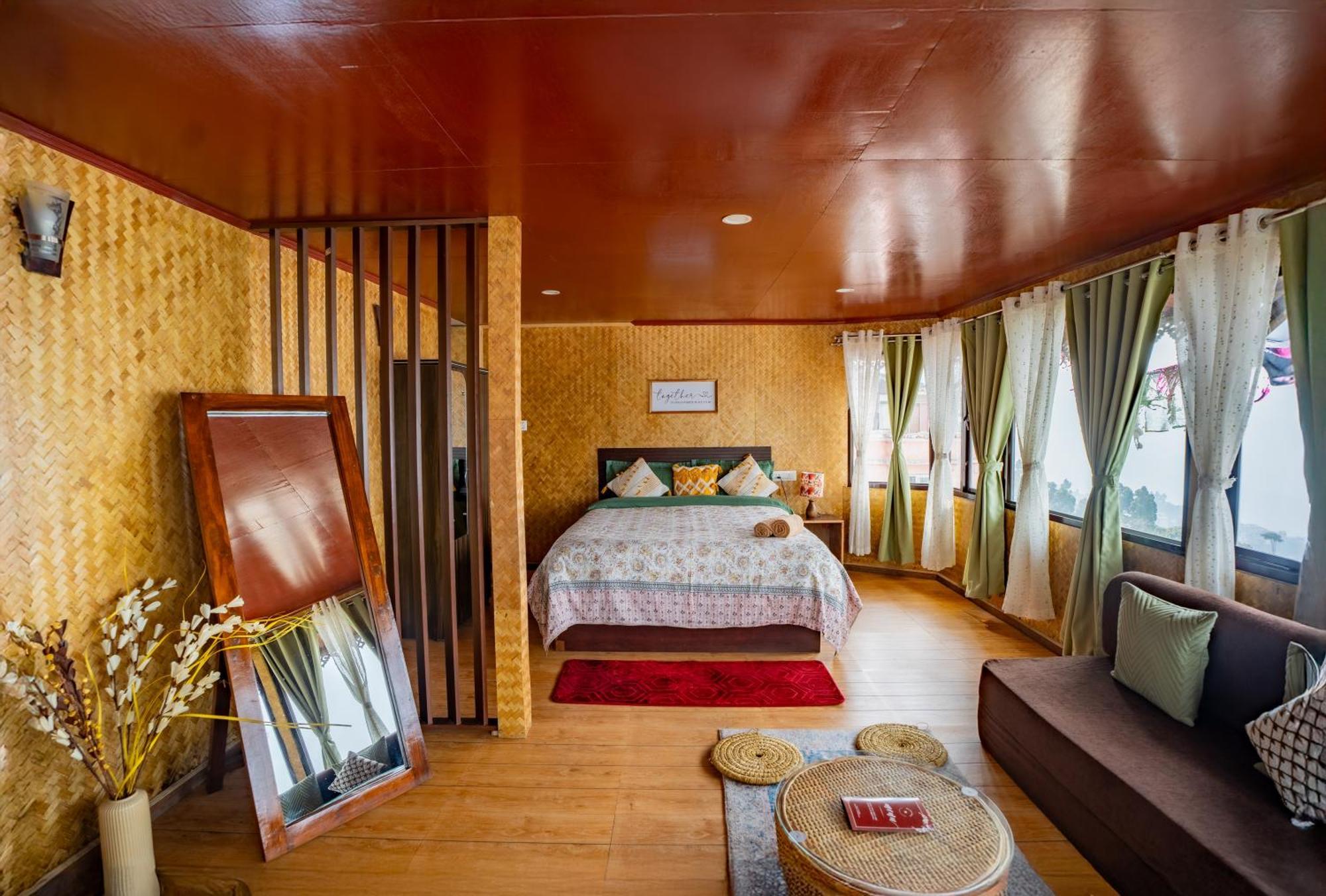 Monratino Himadrie -2 Mins Walk From Mall Road - All Rooms Have Kanchenjunga Mountain View Darjeeling  Exterior photo