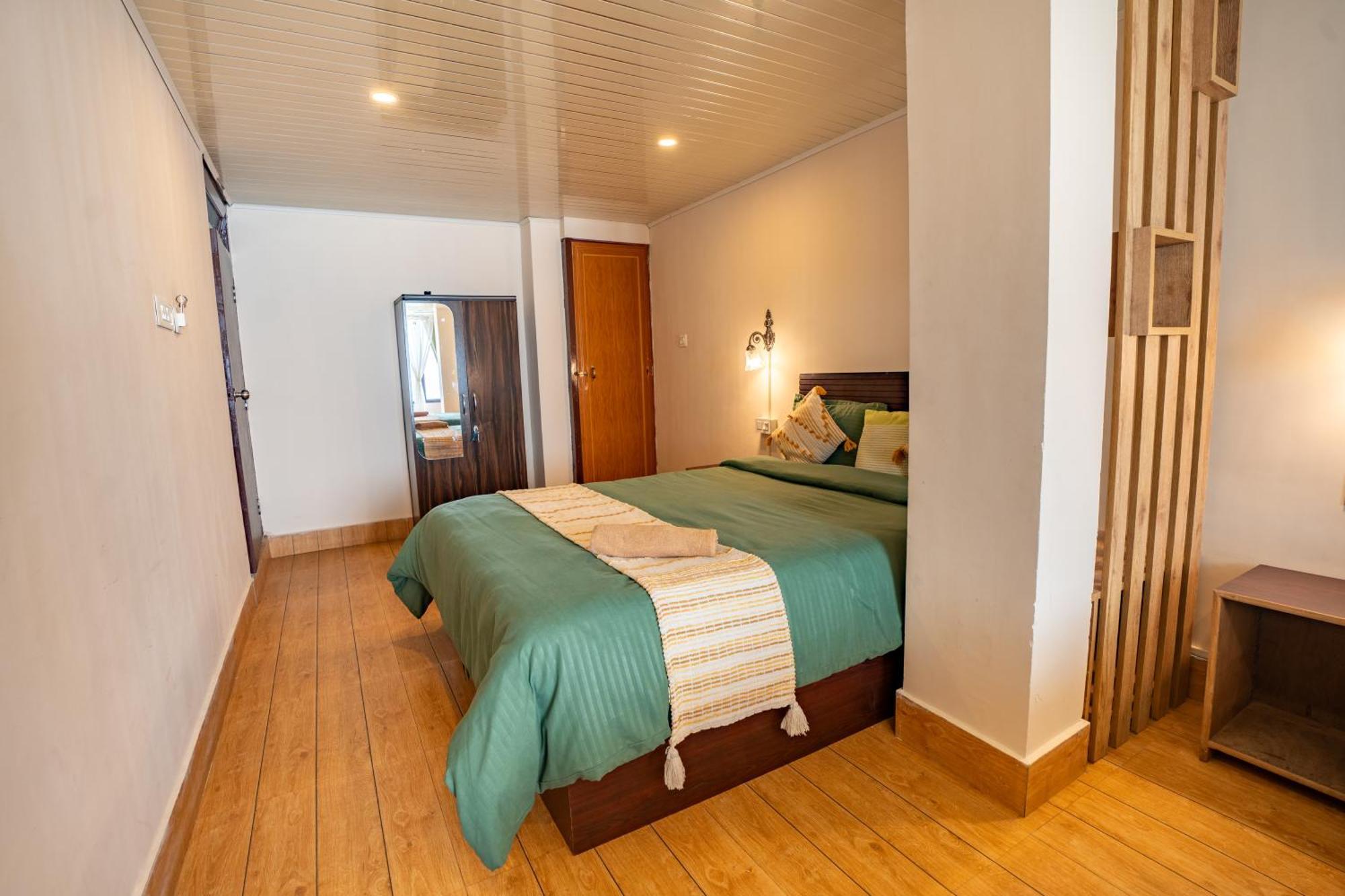 Monratino Himadrie -2 Mins Walk From Mall Road - All Rooms Have Kanchenjunga Mountain View Darjeeling  Exterior photo