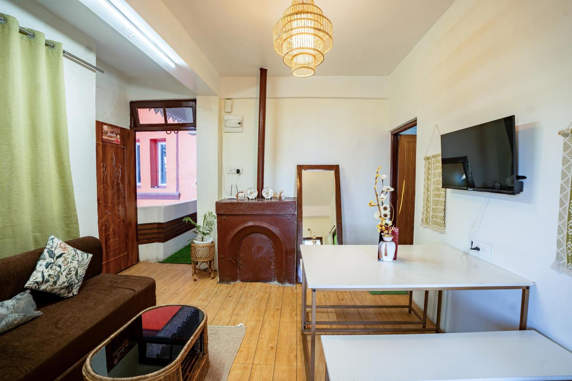 Monratino Himadrie -2 Mins Walk From Mall Road - All Rooms Have Kanchenjunga Mountain View Darjeeling  Exterior photo