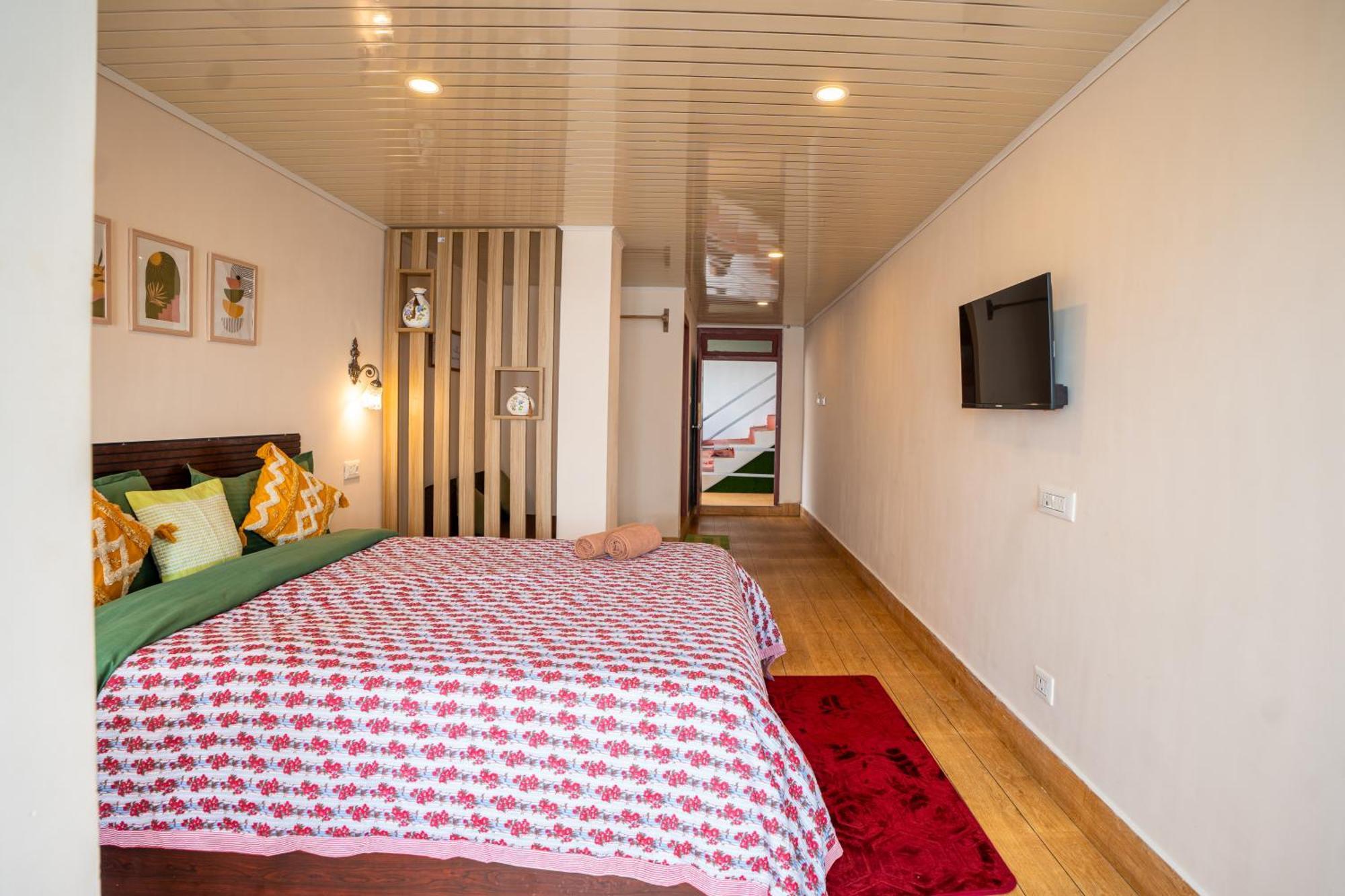 Monratino Himadrie -2 Mins Walk From Mall Road - All Rooms Have Kanchenjunga Mountain View Darjeeling  Exterior photo