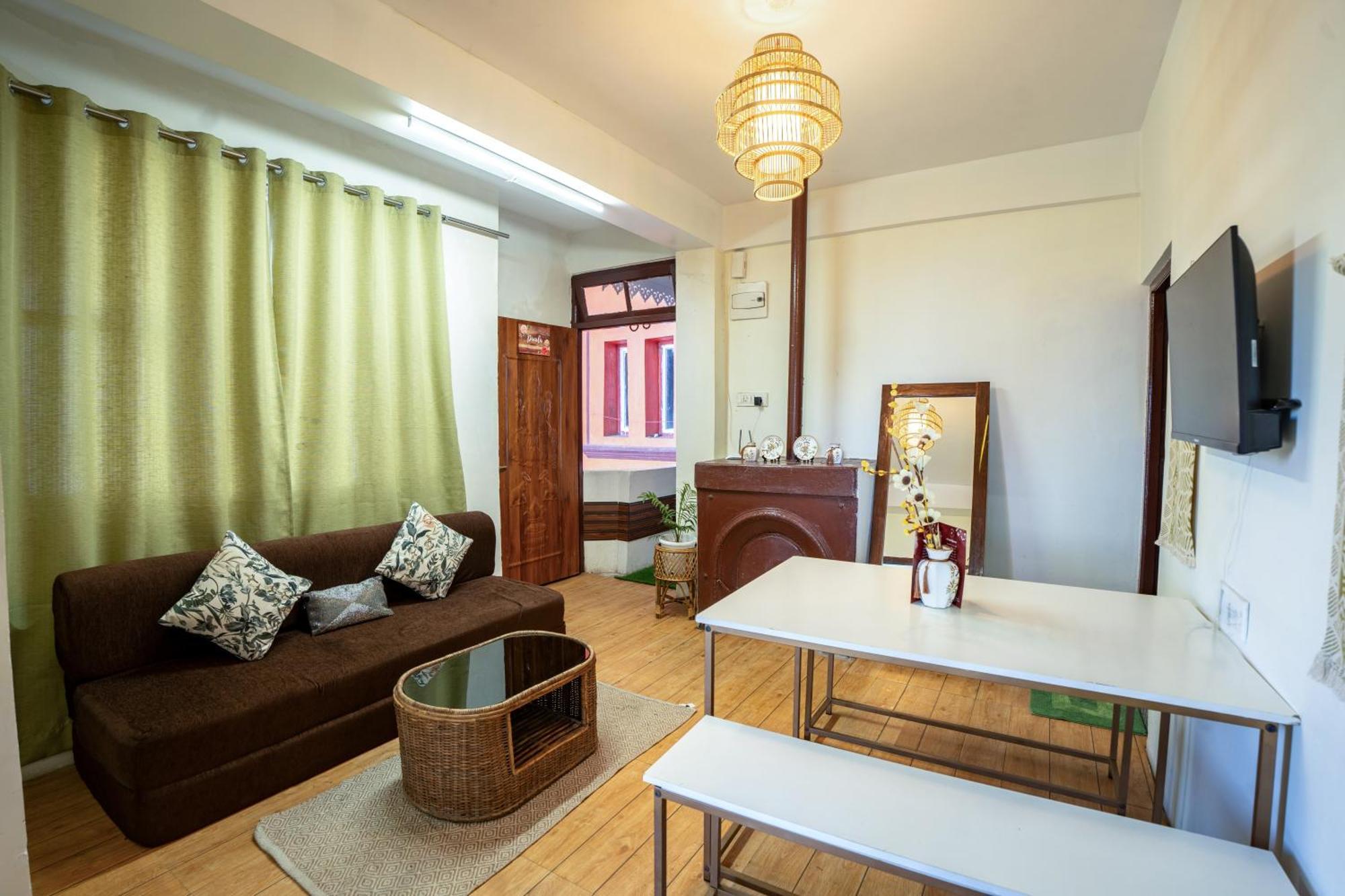 Monratino Himadrie -2 Mins Walk From Mall Road - All Rooms Have Kanchenjunga Mountain View Darjeeling  Exterior photo